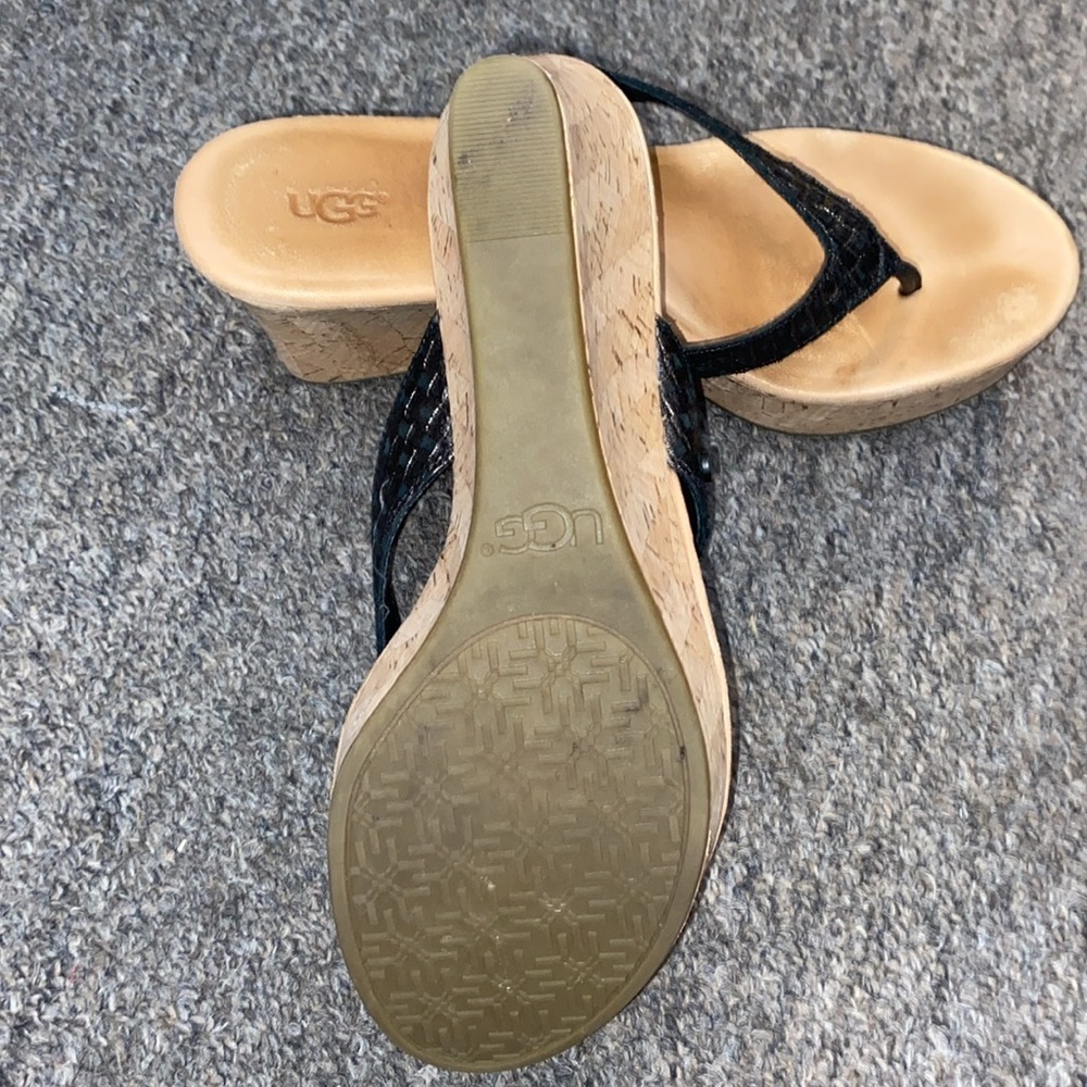 UGG Black and Tan Wedge Sandals - Picture 5 of 5